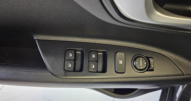 Kia Stonic cena 59900 przebieg: 91500, rok produkcji 2018 z Czersk małe 497